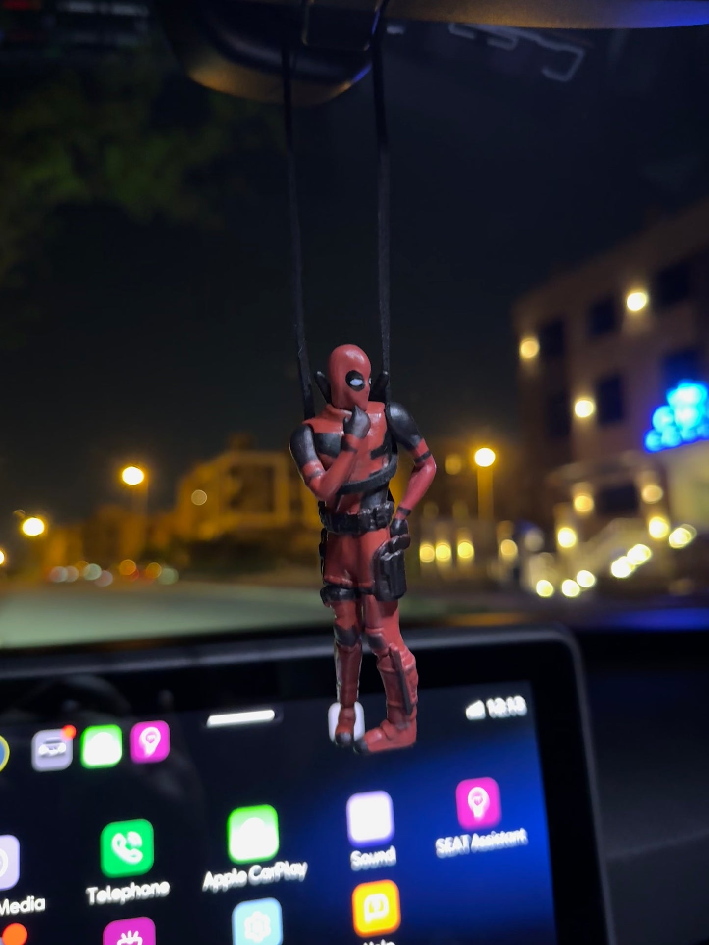 Deadpool Standing Mirror Pendant