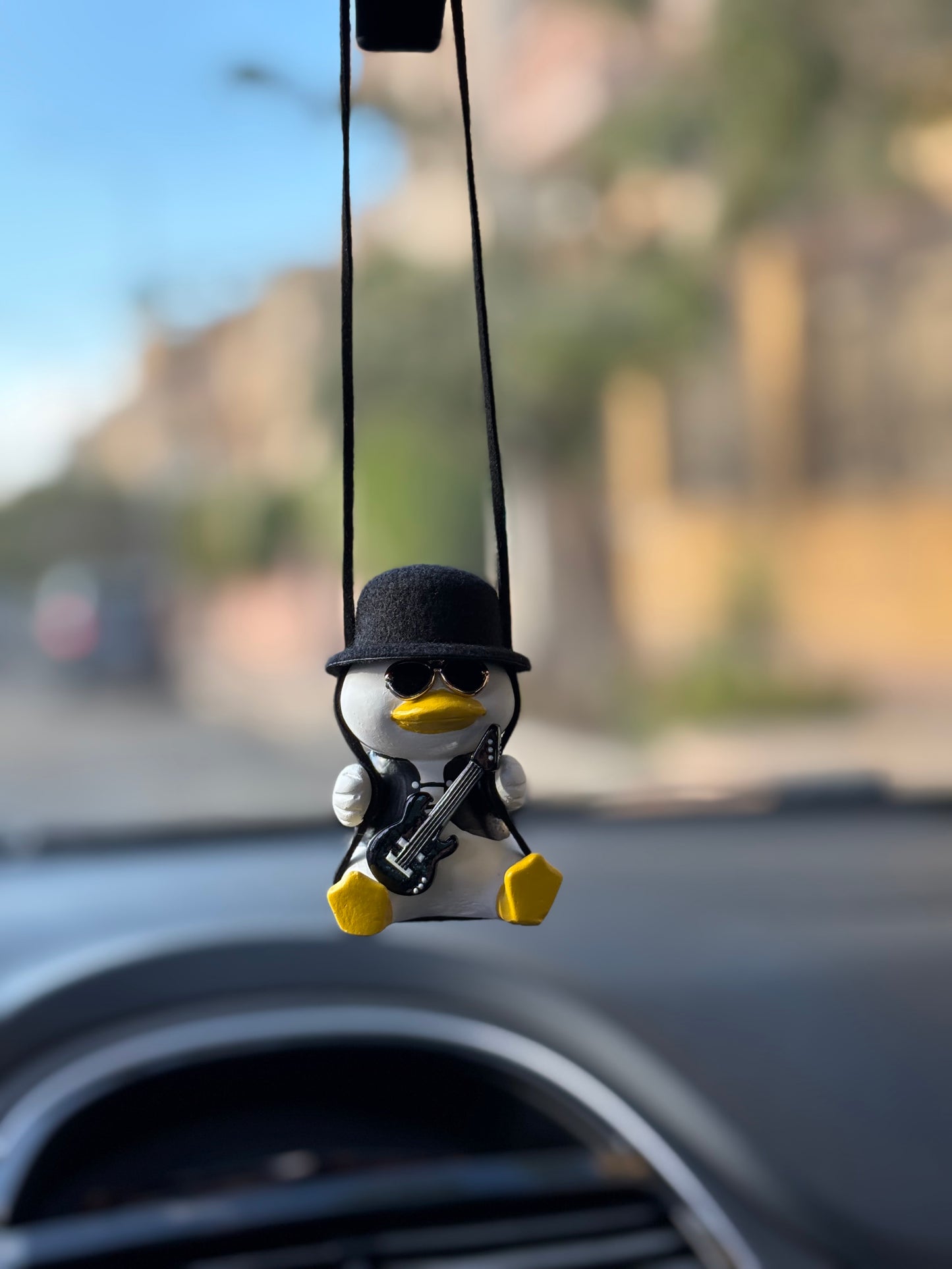 Blk Guitar Duck Mirror Pendant